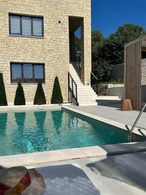 Villa House
