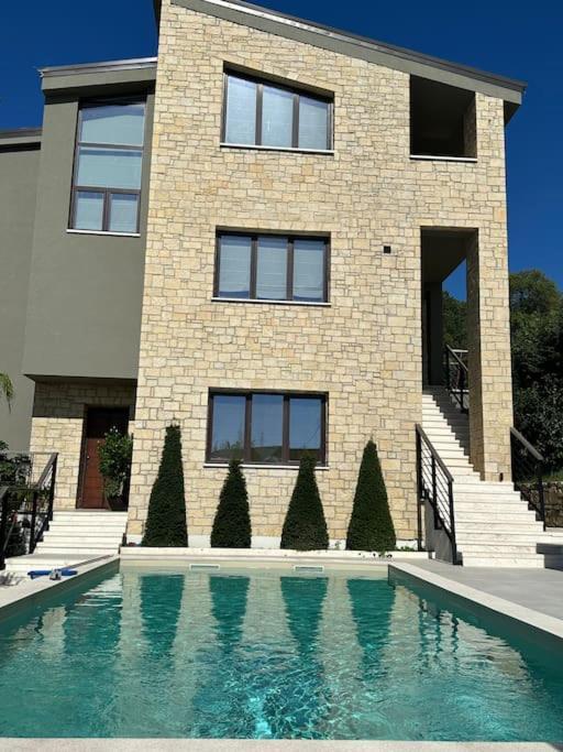 Villa House Vlorë